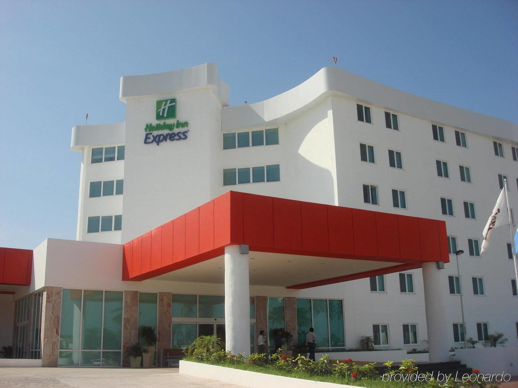 Holiday Inn Express Tapachula, An Ihg Hotel Exterior photo